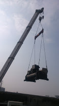 吊車起重高空吊掛-住華科技頂樓冰水機搬運工程
