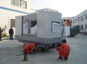 堆高機搬運-CNC精密機械搬運